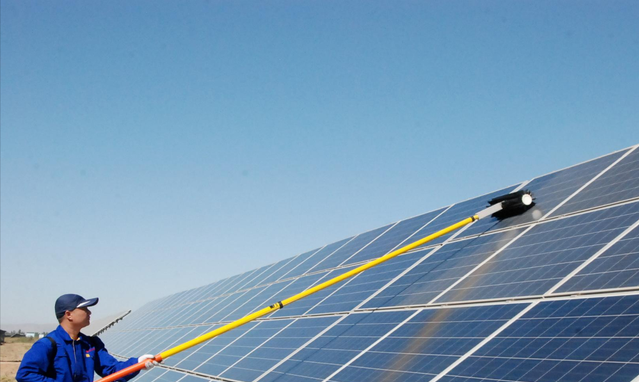 光伏市场大统一势在必行，散布式光伏登记资料清单不允许“加塞”。」确⒏奈萜菲滥承┐λ本帧